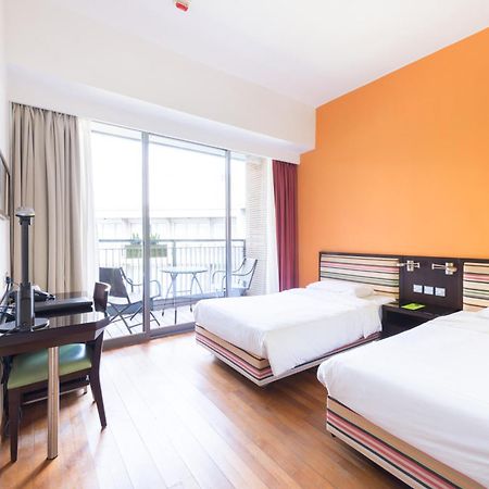Y Loft Hotel Hong Kong Bagian luar foto
