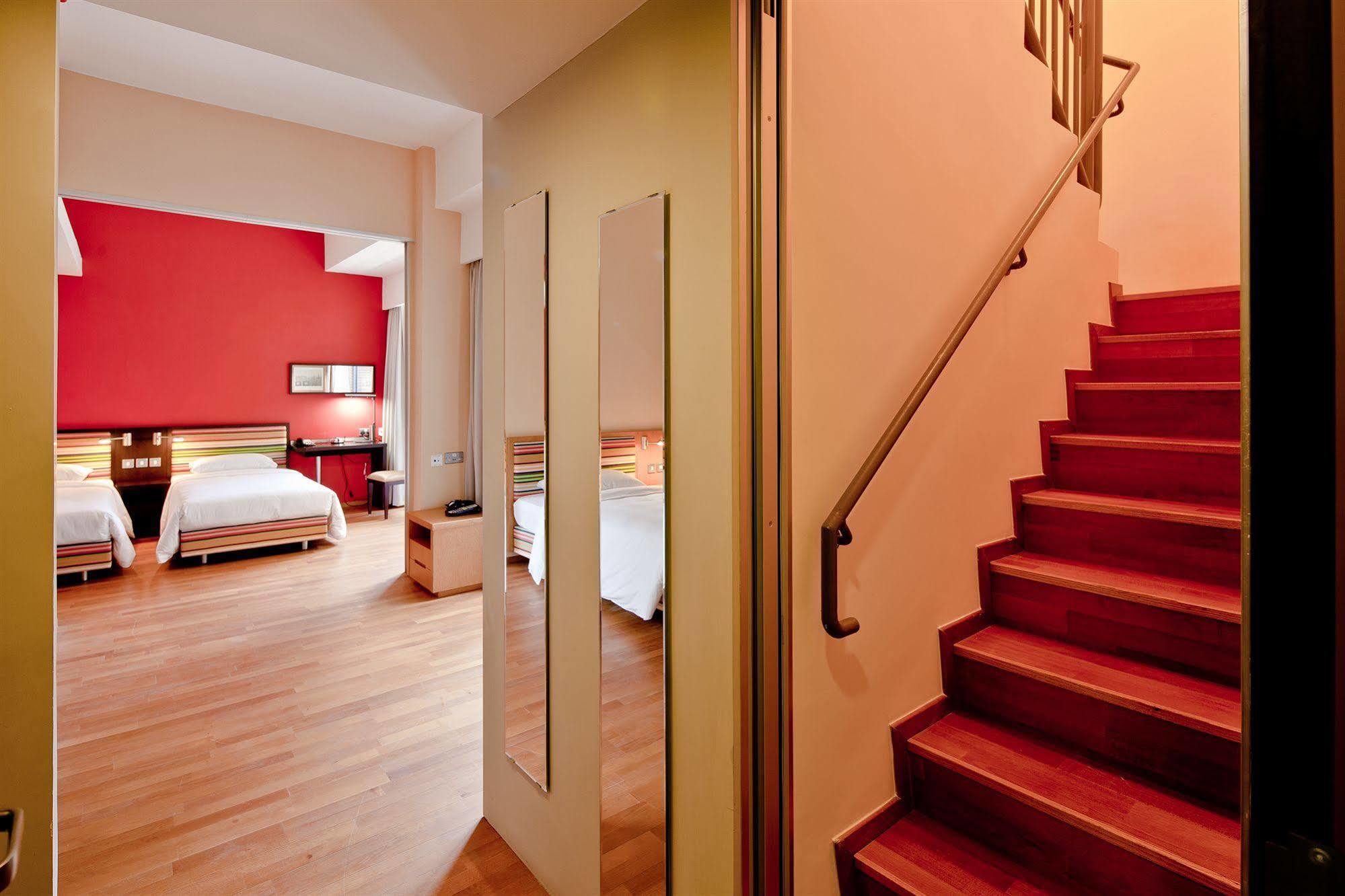 Y Loft Hotel Hong Kong Bagian luar foto